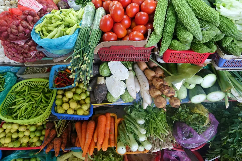 Dried goods and produce at Hàn Market, Da Nang