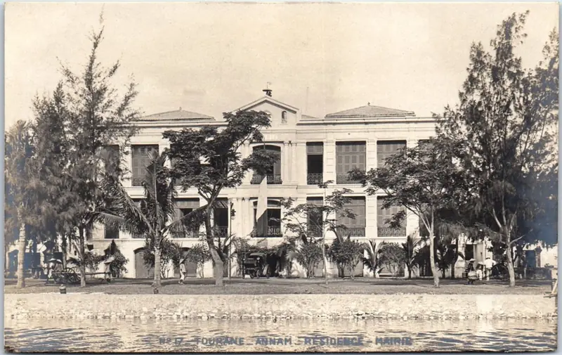Early-20th-century postcard of the Résidence-Mairie on Tourane’s riverfront, the building that now houses the Da Nang Museum